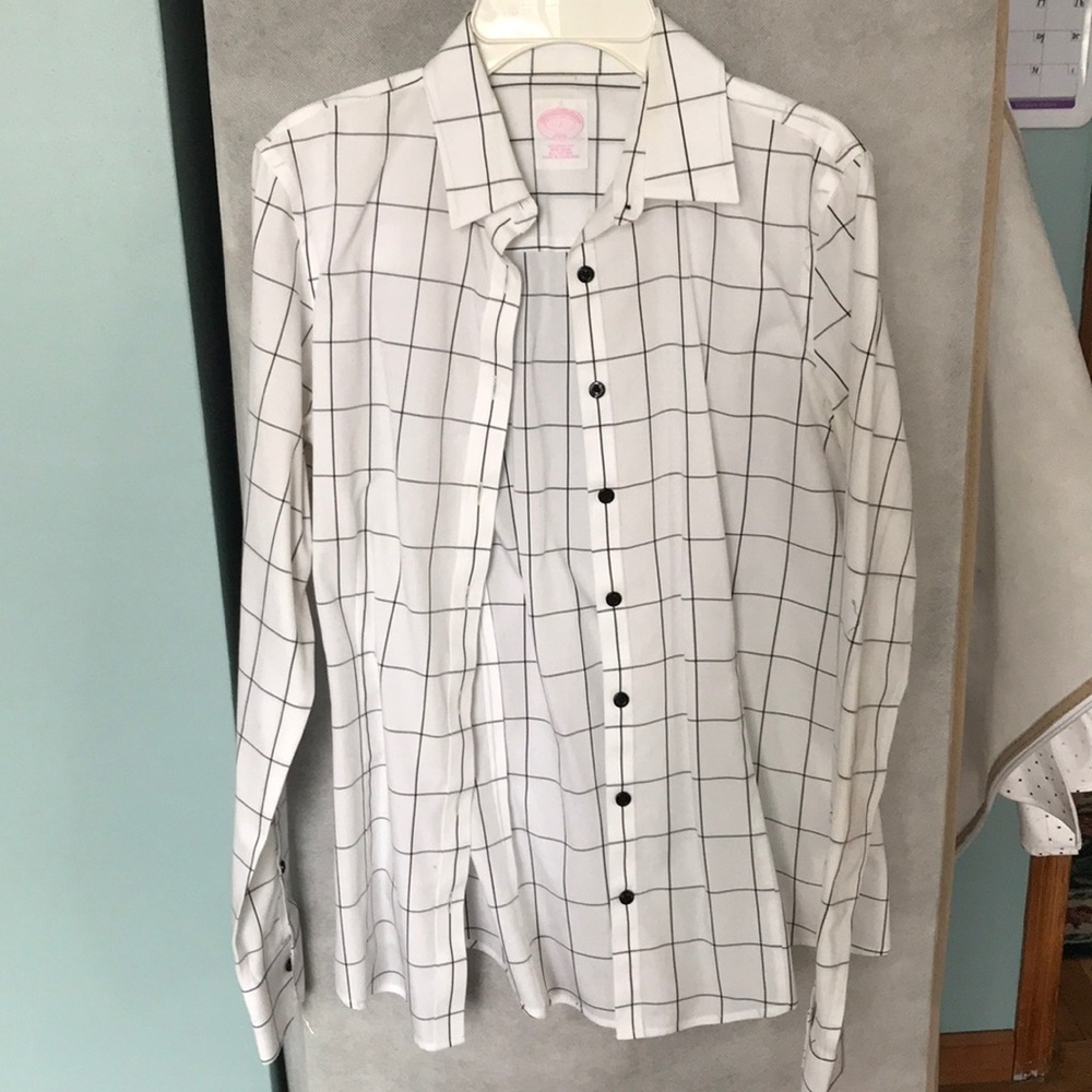 Button down - Picture 1 of 1